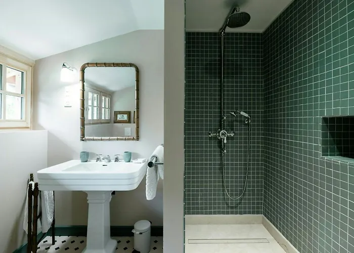 Between Bordeaux And Basque Coast * 波讷地区圣朱利安