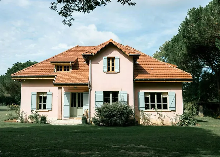 Between Bordeaux And Basque Coast